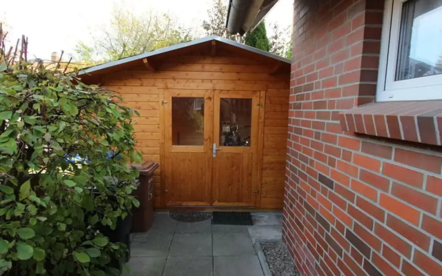 Wattloper Left Modern Retreat