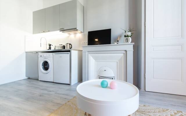 Renting Lyon Pirard
