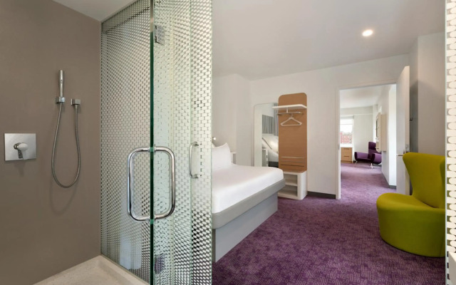 YOTEL Boston