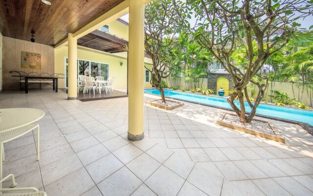 Walking Street Pool Villa by All Villas