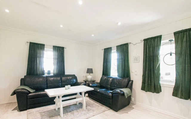 Stunning Apartment in Oksvoll With 1 Bedrooms and Wifi