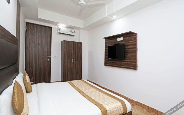 OYO 10795 Hotel RS Residency