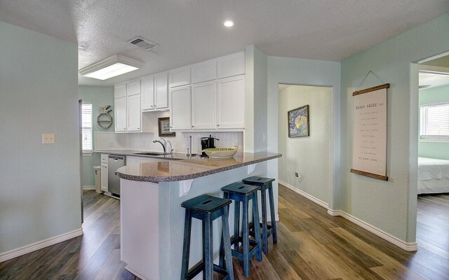 Baydreamer Vacation Home With Private Pool by Redawning