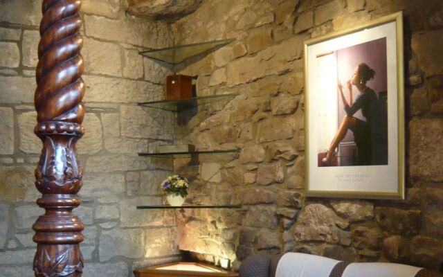 Royal Mile Apartments