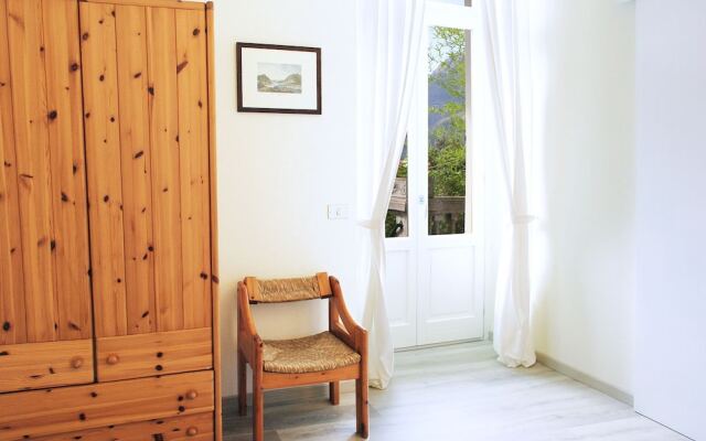 Silverlake Apartment