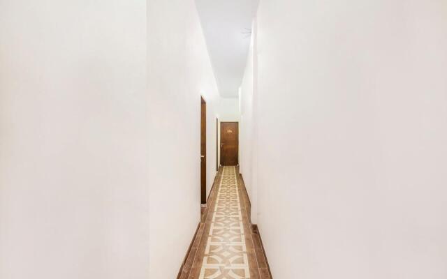 OYO 2720 Sutomo Inn