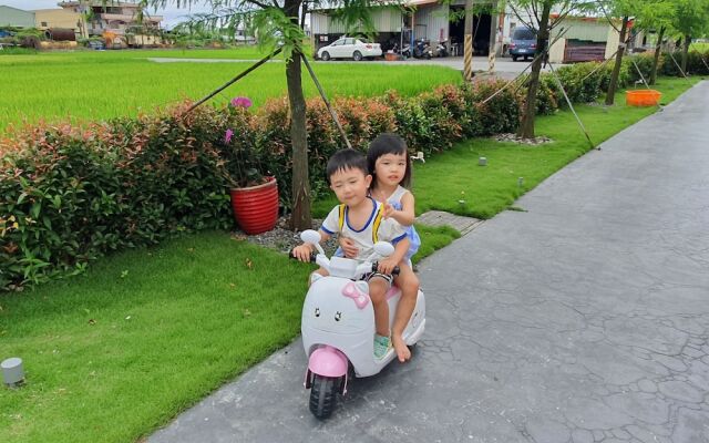 Honeysuckle Family Castle