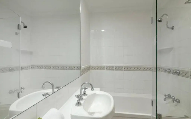 Villa Aqua
