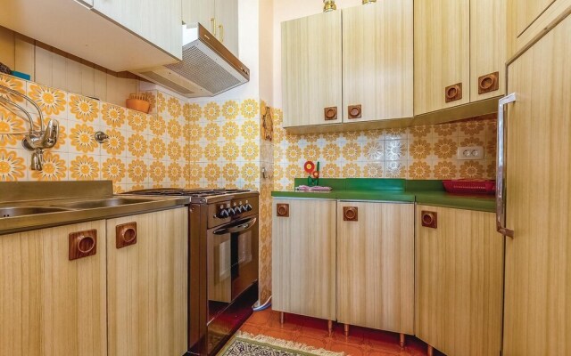 Awesome Apartment in Jadranovo With 2 Bedrooms and Wifi