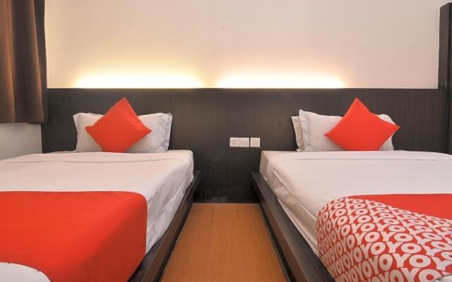OYO 43960 Laksamana Executive & Boutique Hotel