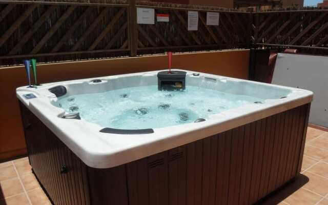 Front Line 3 bed Detached Villa With Jacuzzi