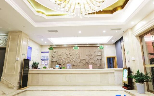 Vienna Hotel Shenzhen Dalang Clothing Base Branch