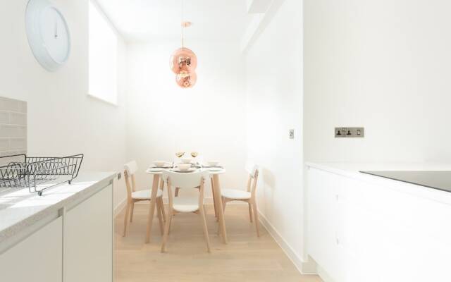 New High Spec 2bed Townhouse in Bath N.4