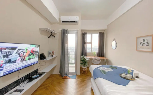 Relaxing Studio Apartment At Transpark Juanda Bekasi Timur