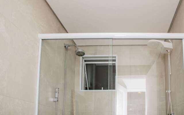 Amplo apartamento no centro, 2 quadras do metrô