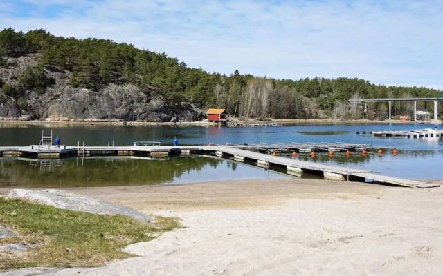 6 Person Holiday Home in Stromstad