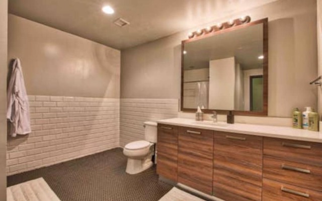 Downtown Luxury Lofts By RBA Living