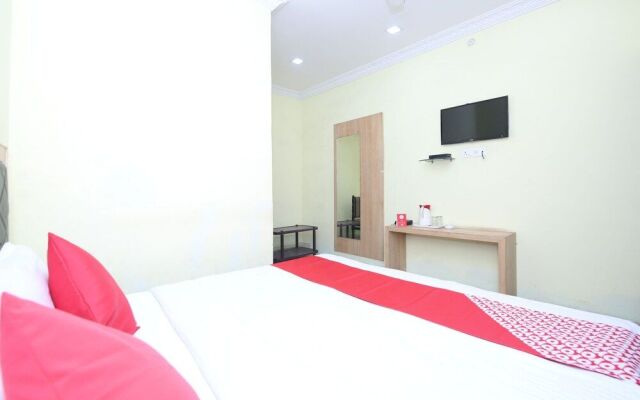 OYO Flagship 26160 Hotel Multi Star