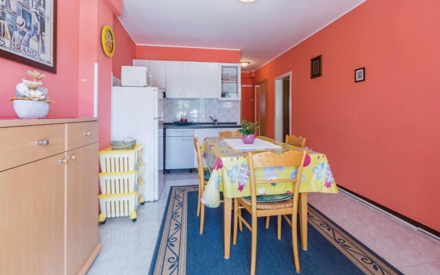 Awesome Home in Savudrija With Wifi and 2 Bedrooms