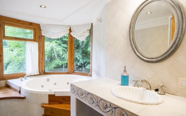 BOG Le Pommier - Cabañas con vista al Lago y piscina climatizada