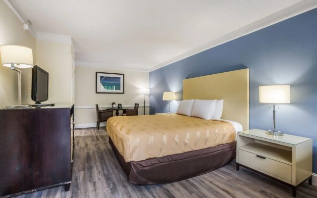 Quality Inn