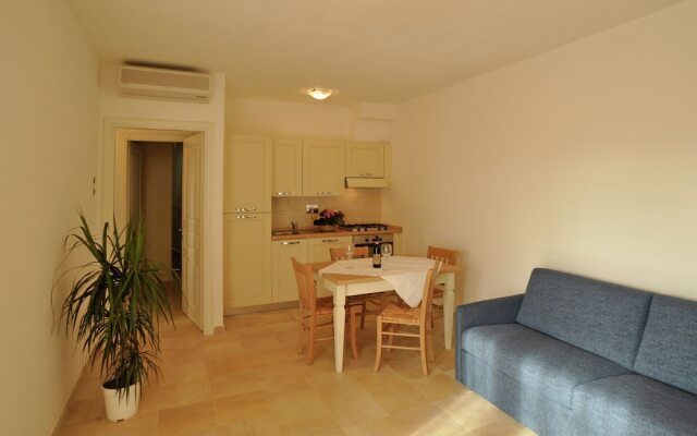 Cozy Apartment With a Terrace, Near the Sea