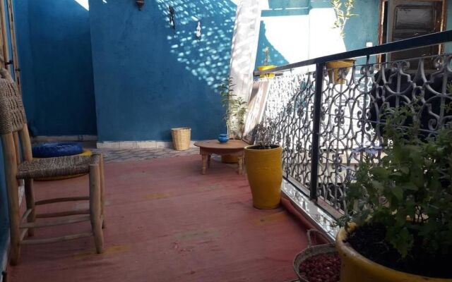 Full Moon Hostel