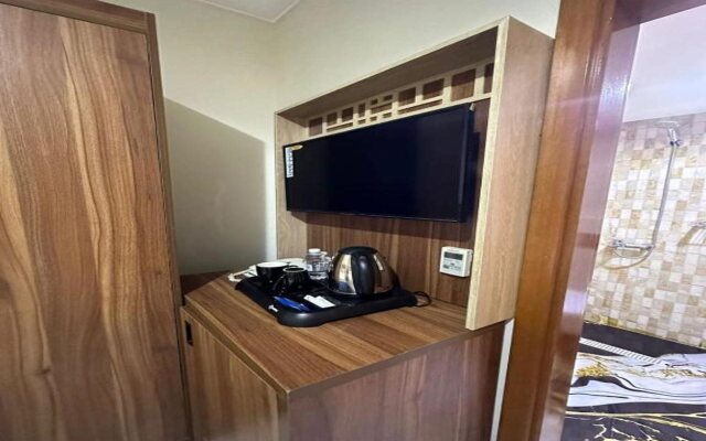 Askant Golden Hotel