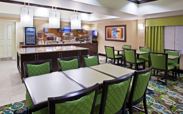 Holiday Inn Express Columbus-Dublin by IHG