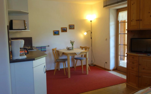 Ferienwohnungen Bernie Schmid