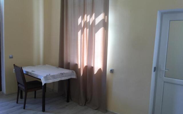 Gordi Guest House