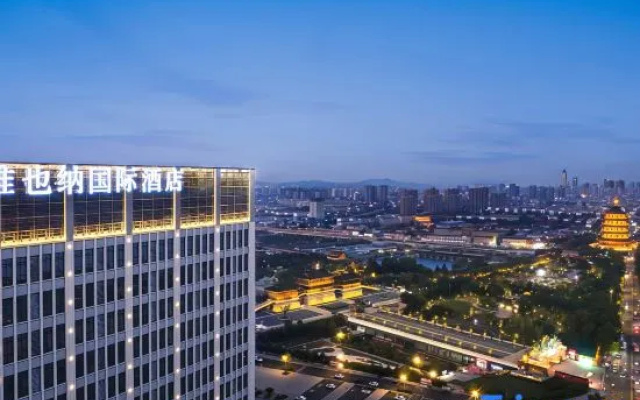Vienna International Hotel (Luoyang Yingtianmen Jiuzhouchi Branch) – Outside – Luoyang