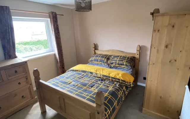 Stunning Beautiful 4-bed House in South Wales