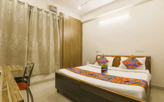 FabExpress Star Guest House
