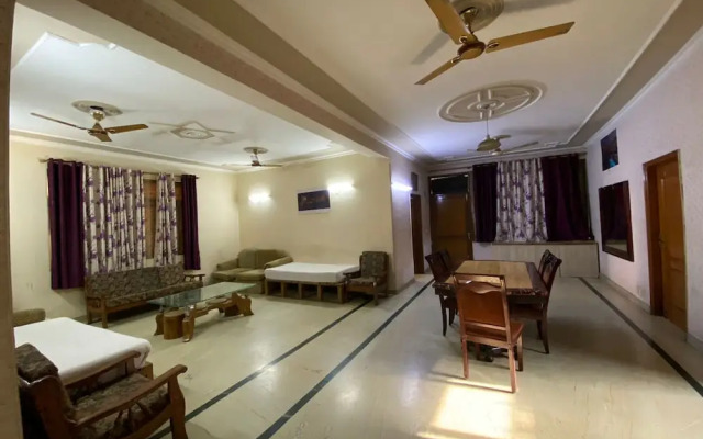 GoBravo-3BHK Near Airport & Cyber Hub