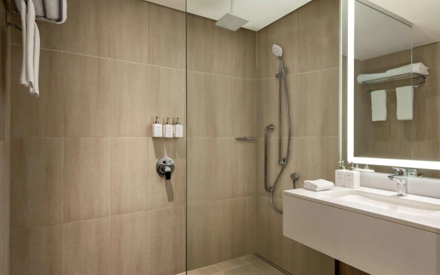 Radisson Hotel & Residence Riyadh Olaya - Image 7