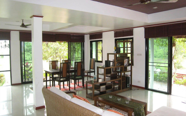 Mountain Breeze Villa