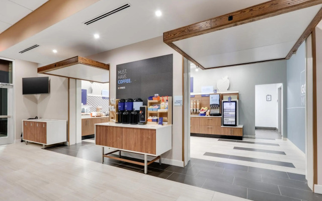 Holiday Inn Express Kermit by IHG