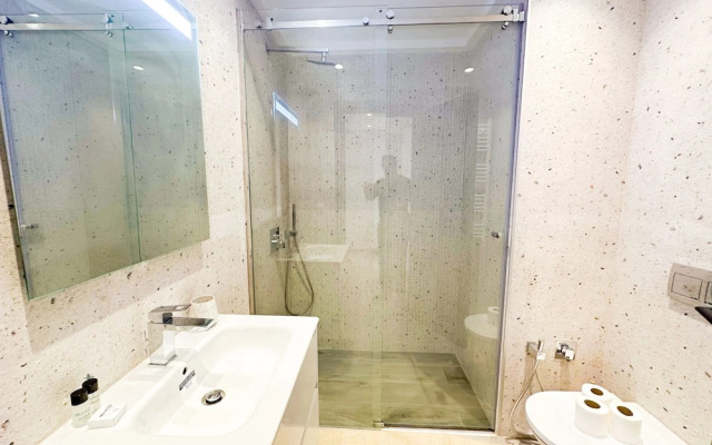 The Business Stay Brand new in Lac 2