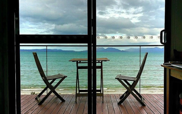 Swansea Beach Chalets