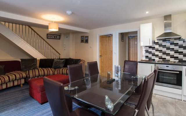 Marine Apartment
