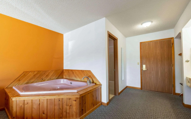 Econo Lodge Lakeshore