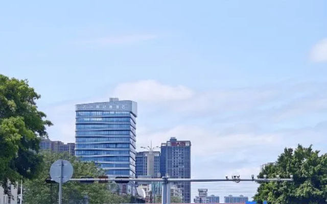 KDworld Hotel (Guigangke World High Speed Rail Station Store) – Outside – Guigang