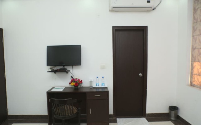 Mint City Center Suites