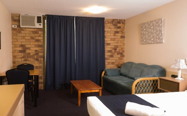 Lancaster Court Motel