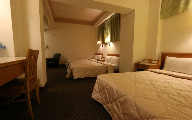 Riverside Hotel
