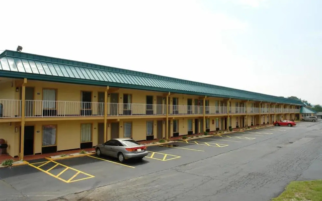 Days Inn By Wyndham Knoxville North