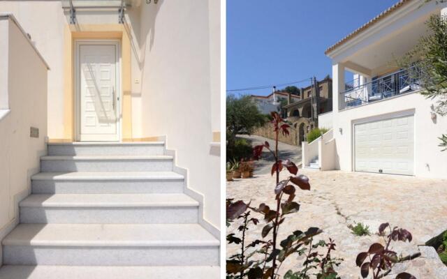 Villa in Finikounda With sea Beach