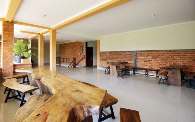 Airy Urip Sumoharjo Gang Prajurit 1 Bandar Lampung