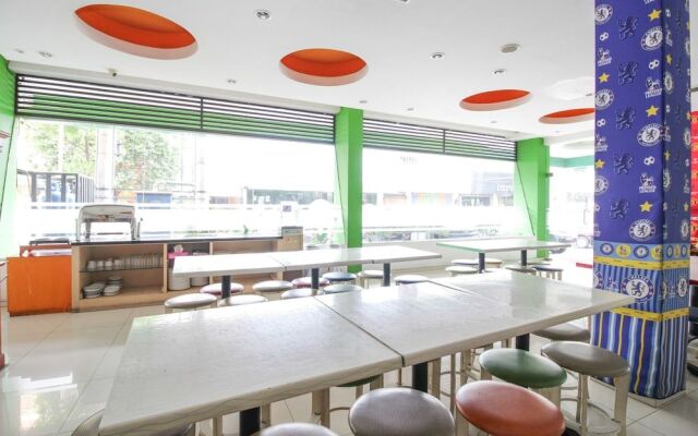 Airy Alun Alun Malang Zainul Arifin 55